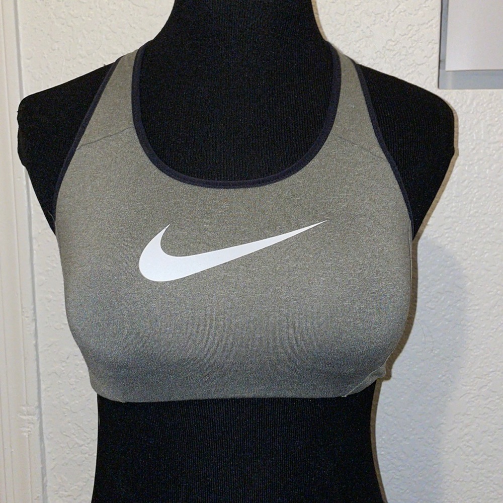 Nike Sports Bra Gray & Black size Small
